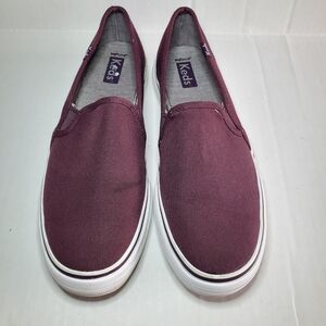 KEDS Size 7.5 Burgundy Slip on Shoes